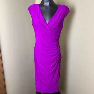 Super flattering Lauren by Ralph Lauren dress 🌷